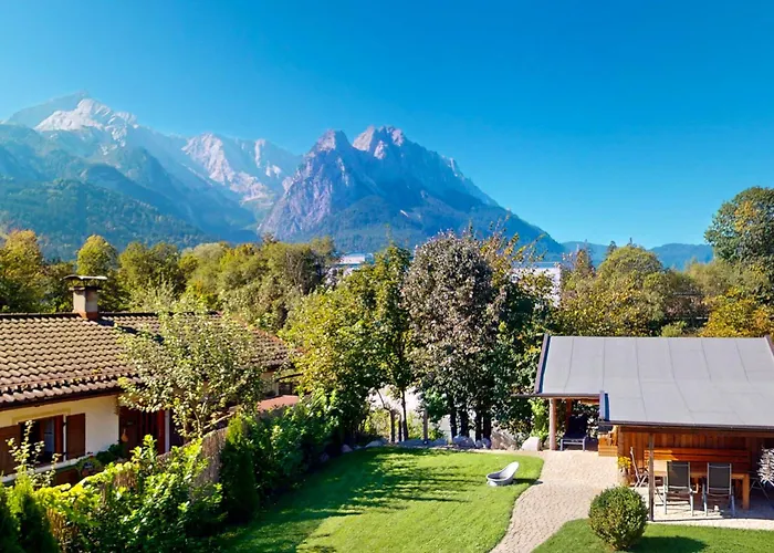 Loisachufer Tatil Evi *